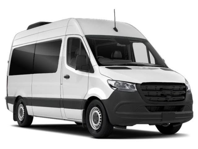 Transferz — Toyota Hiace, Mercedes-Benz Viano, Ford Tourneo Custom, Ford Transit Connect, Mercedes-Benz Vito